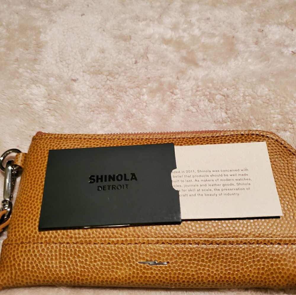 Nw/T Shinola Tan Leather Wristlet
